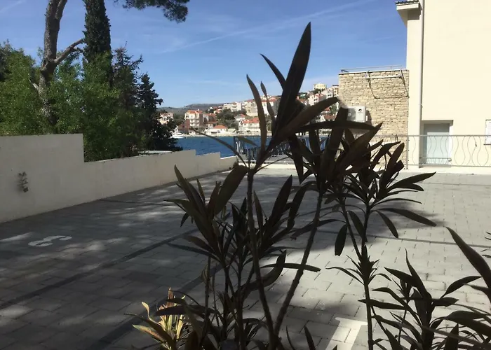 Destine * Rogoznica (Sibenik-Knin)